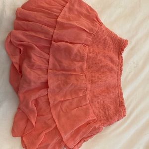 Super Cute and Trendy Ruffled Skirt!